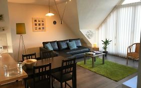 Comfortabel dakappartement met zicht op jachthaven